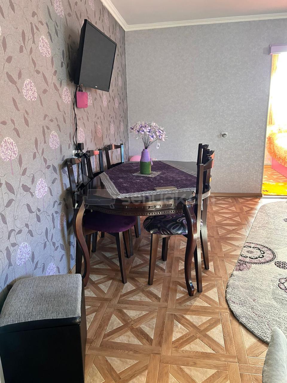 2 Սենյականոց Բնակարան Քարե Շենքում, 40քմ, 4/4 հարկ, Նորմալ Վիճակում