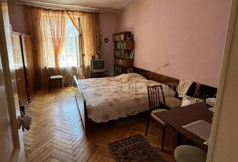 3 Սենյականոց Բնակարան Քարե Շենքում, 90քմ, 2/5 հարկ, Կոսմետիկ Վերանորոգված