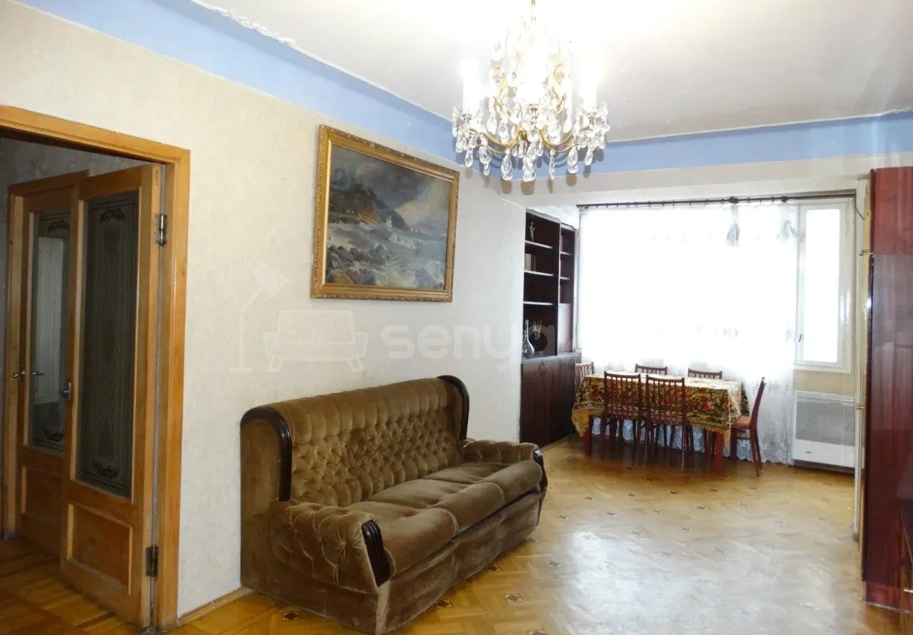 3 Սենյականոց Բնակարան, 100քմ, 3/12 հարկ, Նորմալ Վիճակում