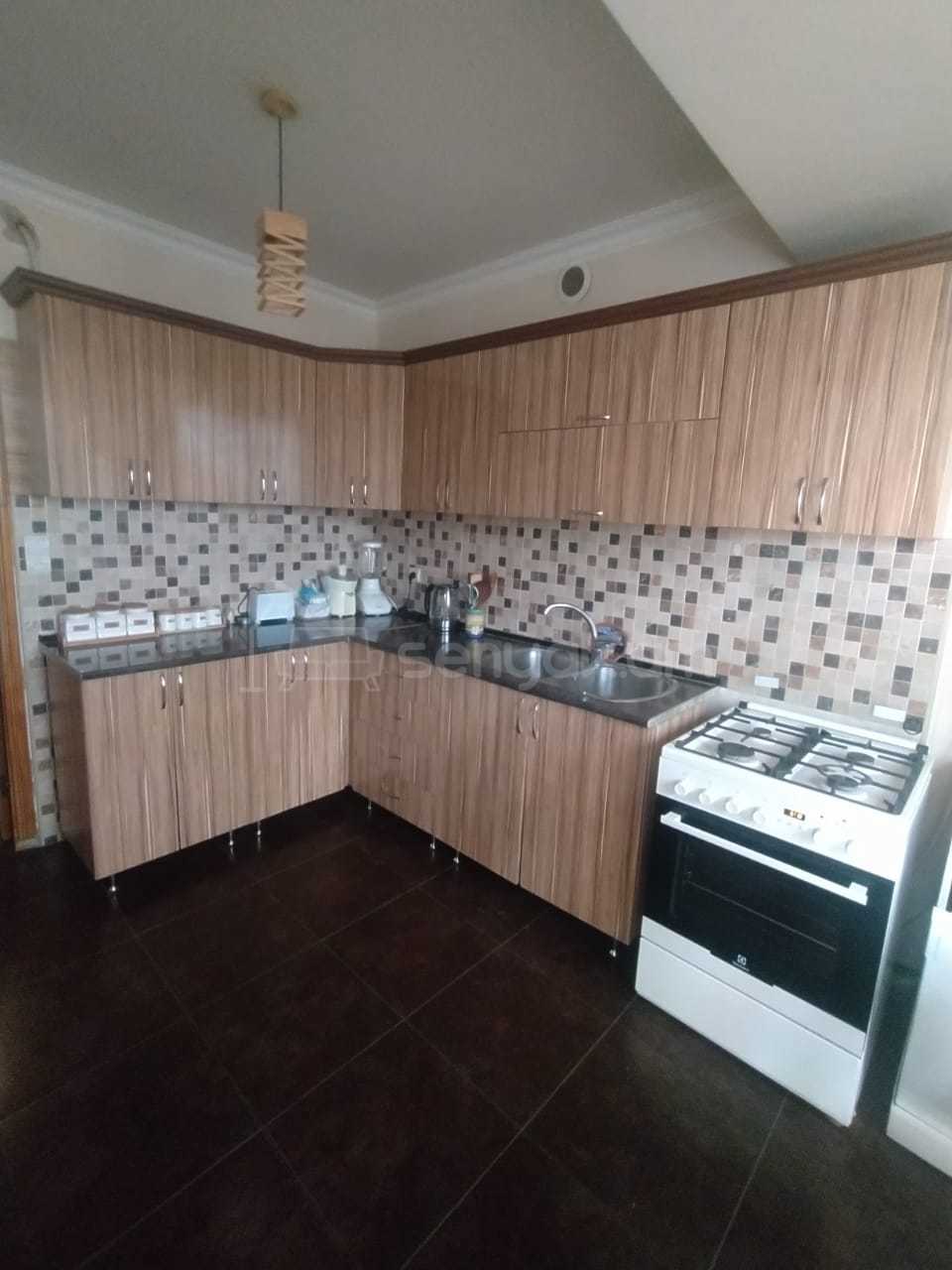 4 Սենյականոց Բնակարան, 77քմ, 11/14 հարկ, Նորմալ Վիճակում