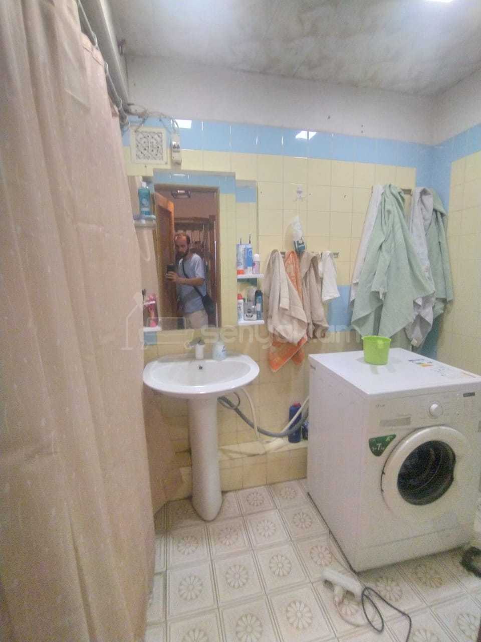 4 Սենյականոց Բնակարան, 77քմ, 11/14 հարկ, Նորմալ Վիճակում