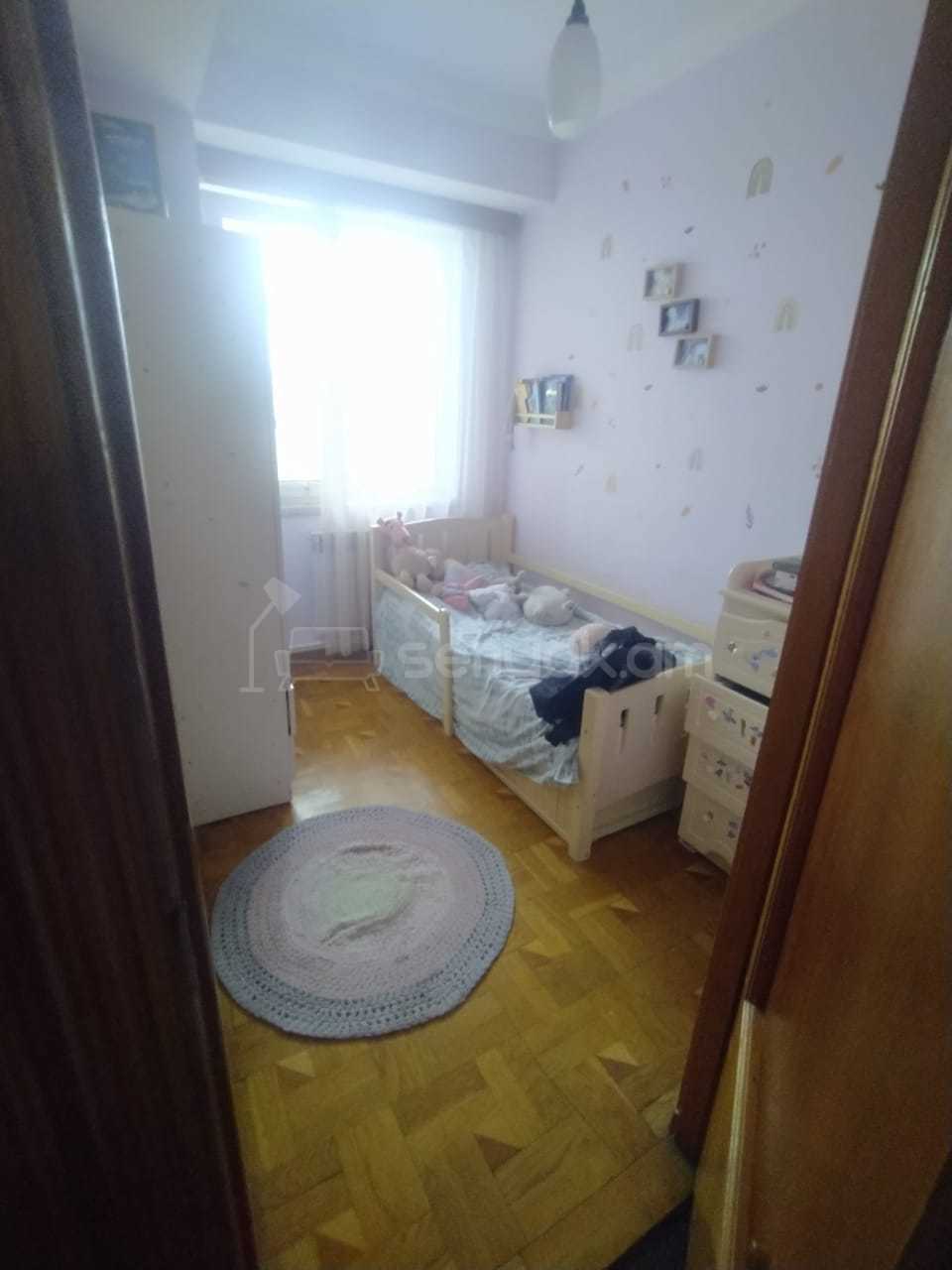 4 Սենյականոց Բնակարան, 77քմ, 11/14 հարկ, Նորմալ Վիճակում