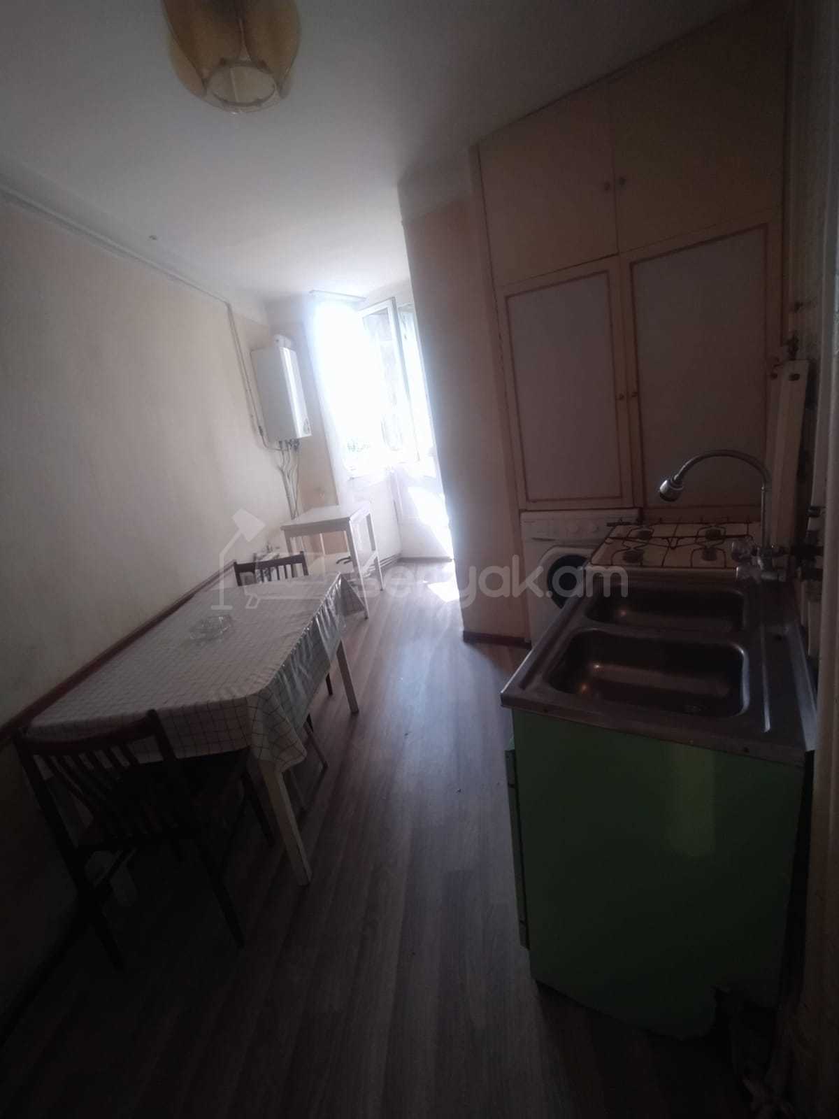 3 Սենյականոց Բնակարան, 87քմ, 2/12 հարկ, Նորմալ Վիճակում