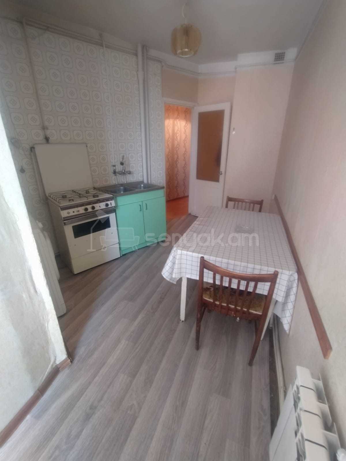 3 Սենյականոց Բնակարան, 87քմ, 2/12 հարկ, Նորմալ Վիճակում