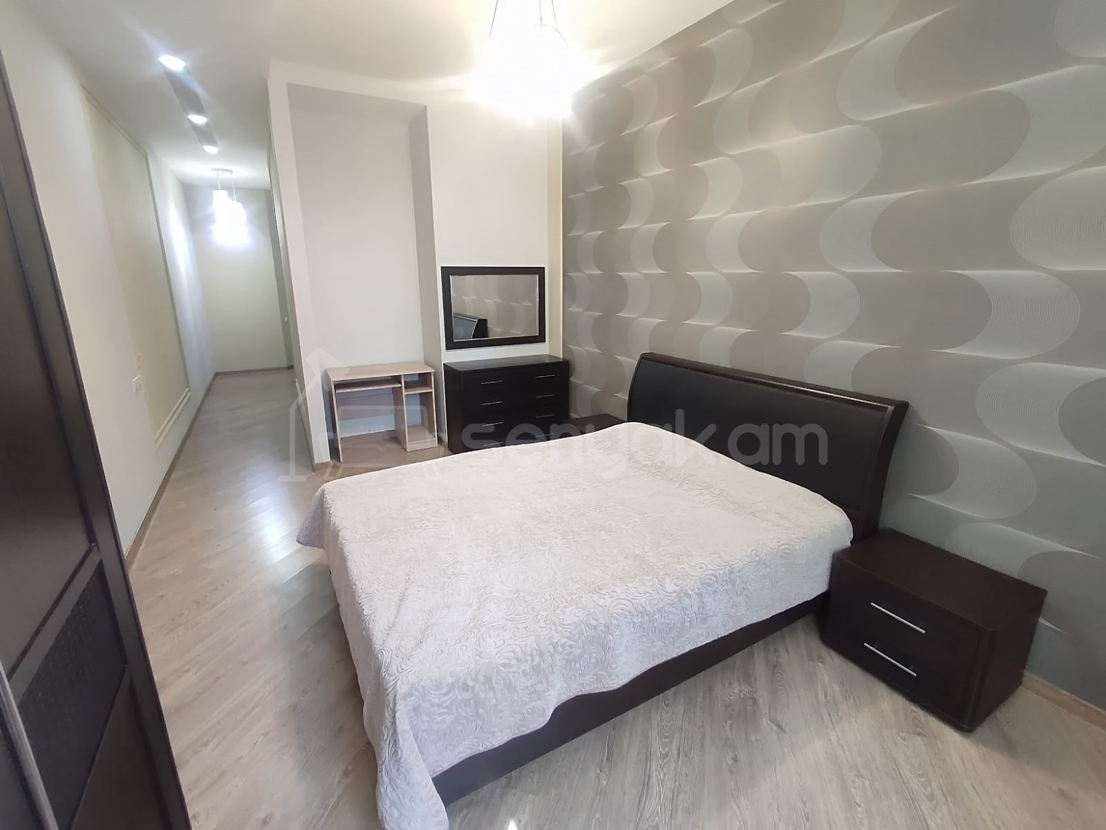 4 Սենյականոց Բնակարան Նորակառույցում, 145քմ, 1/6 հարկ, Կապիտալ Վերանորոգված