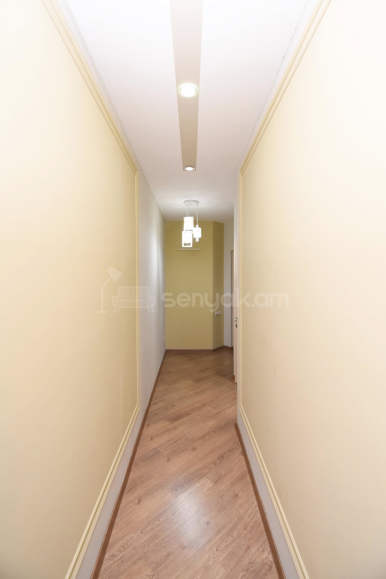 4 Սենյականոց Բնակարան Նորակառույցում, 145քմ, 1/6 հարկ, Կապիտալ Վերանորոգված