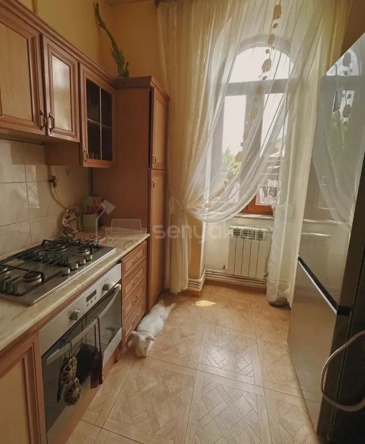 2 Սենյականոց Բնակարան Քարե Շենքում, 49քմ, 4/4 հարկ, Կապիտալ Վերանորոգված