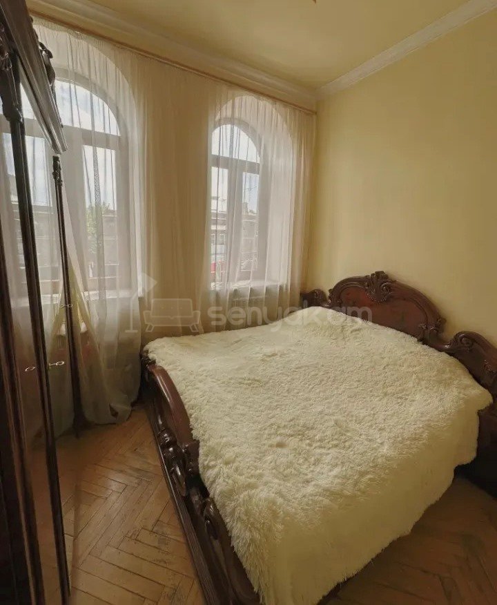 2 Սենյականոց Բնակարան Քարե Շենքում, 49քմ, 4/4 հարկ, Կապիտալ Վերանորոգված