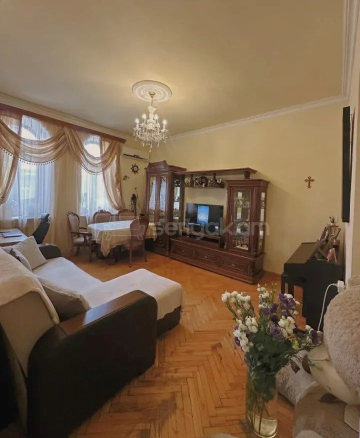 2 Սենյականոց Բնակարան Քարե Շենքում, 49քմ, 4/4 հարկ, Կապիտալ Վերանորոգված