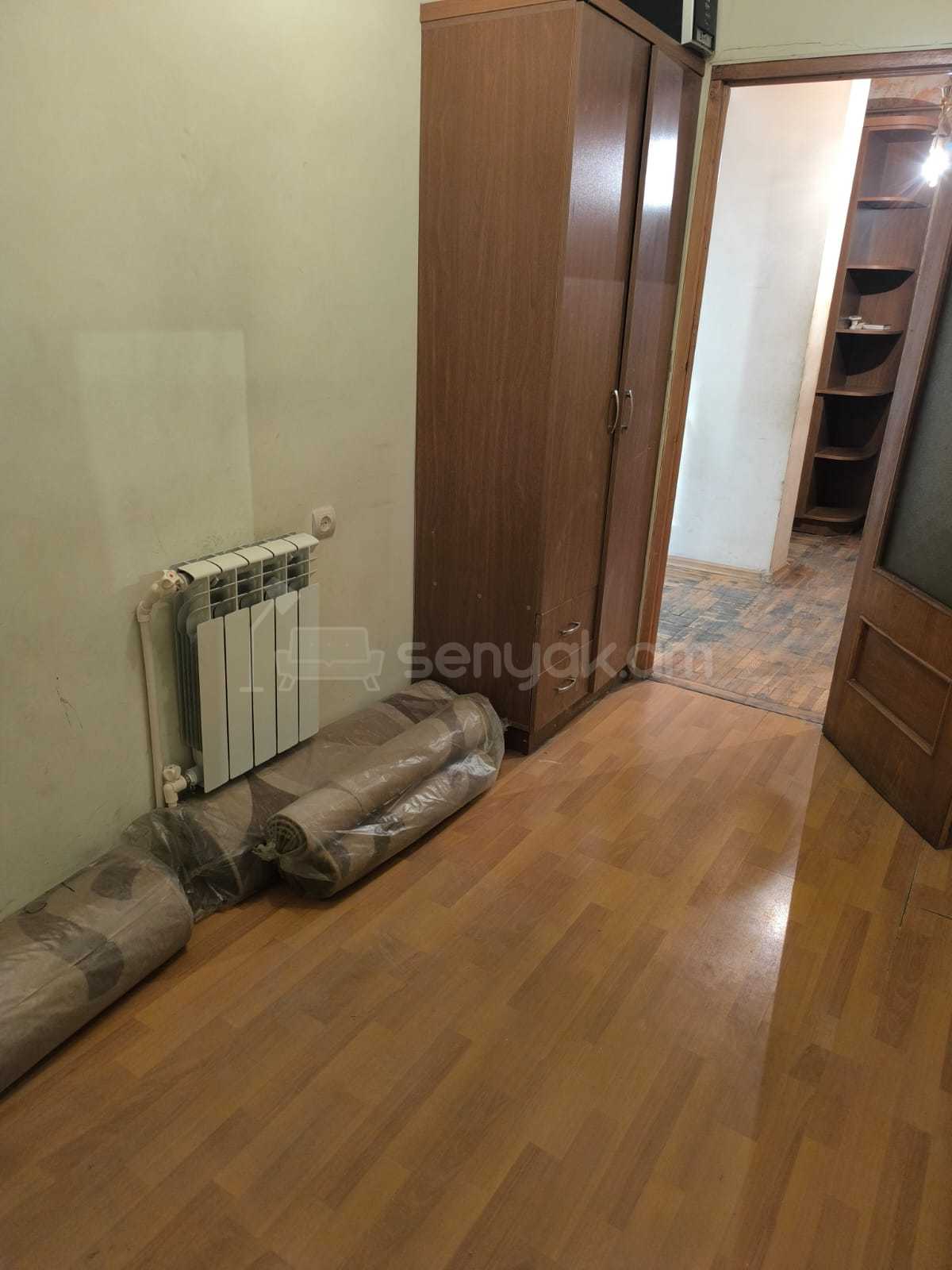 1 Սենյականոց Բնակարան, 48քմ, 3/9 հարկ, Նորմալ Վիճակում