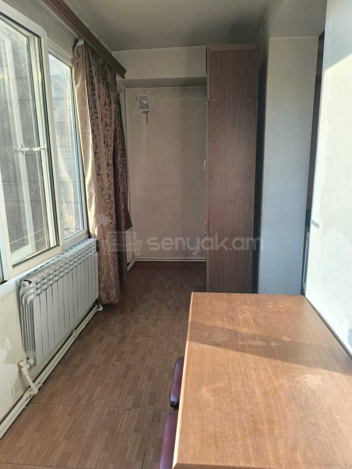 1 Սենյականոց Բնակարան, 48քմ, 3/9 հարկ, Նորմալ Վիճակում