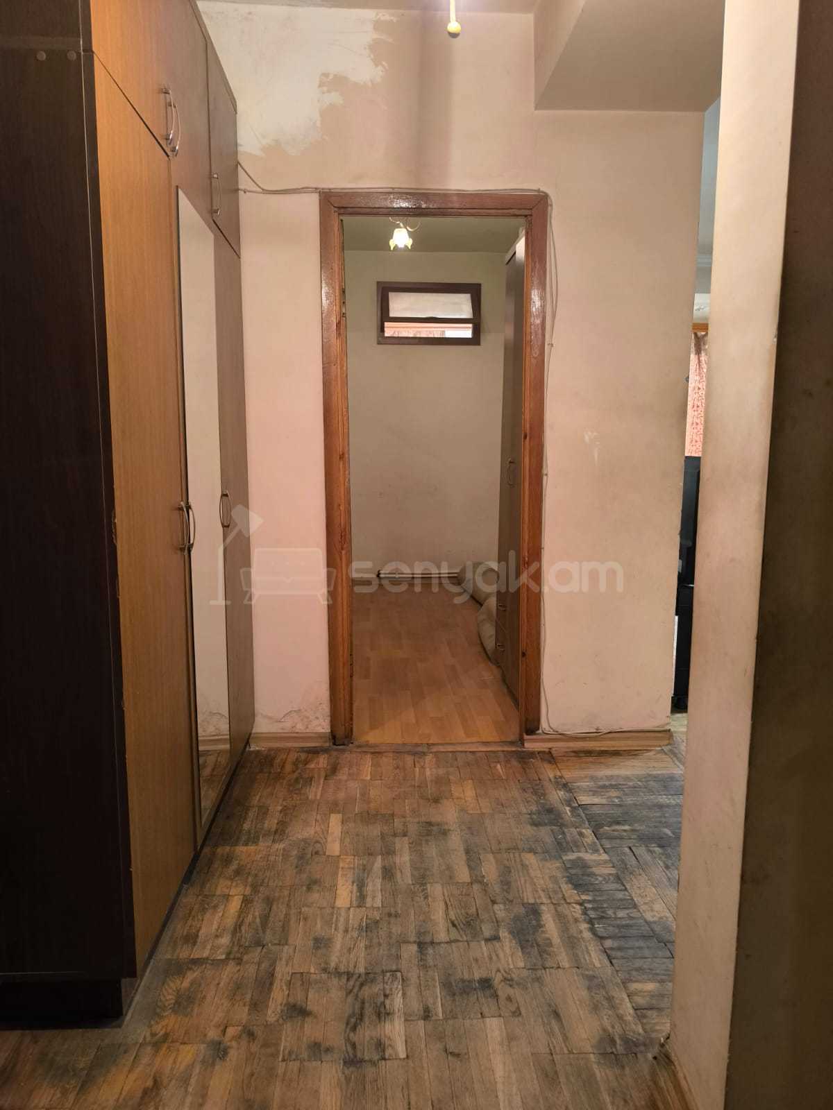 1 Սենյականոց Բնակարան, 48քմ, 3/9 հարկ, Նորմալ Վիճակում