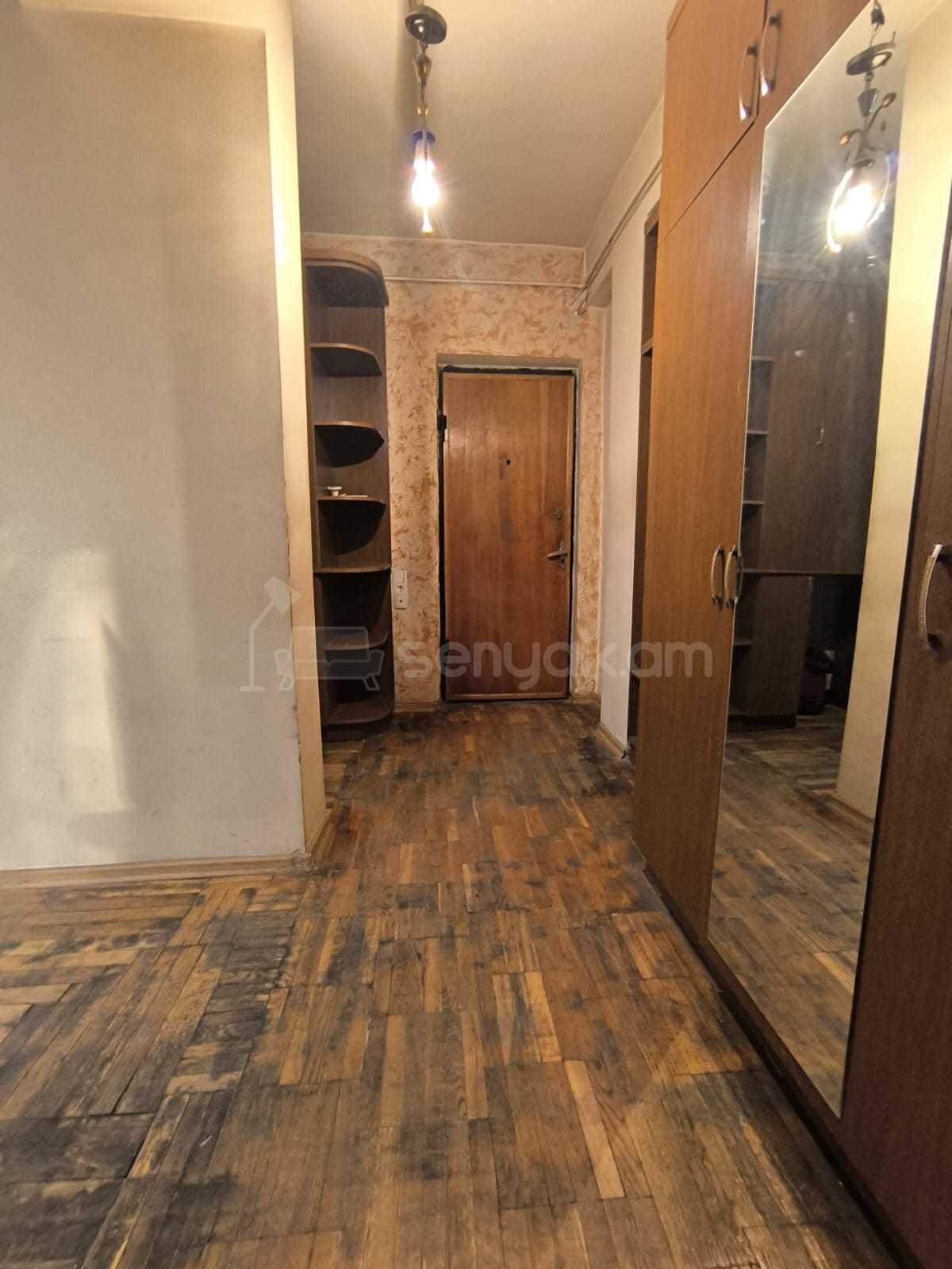 1 Սենյականոց Բնակարան, 48քմ, 3/9 հարկ, Նորմալ Վիճակում