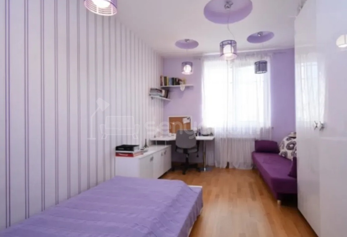 4 Սենյականոց Բնակարան Քարե Շենքում, 98քմ, 7/7 հարկ, Կապիտալ Վերանորոգված