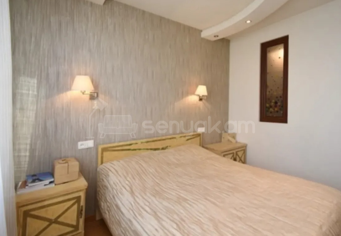 4 Սենյականոց Բնակարան Քարե Շենքում, 98քմ, 7/7 հարկ, Կապիտալ Վերանորոգված