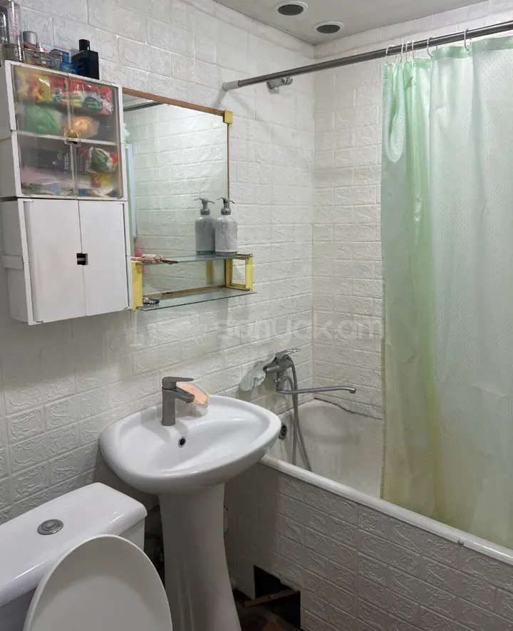 2 Սենյականոց Բնակարան Քարե Շենքում, 44քմ, 3/4 հարկ, Կոսմետիկ Վերանորոգված