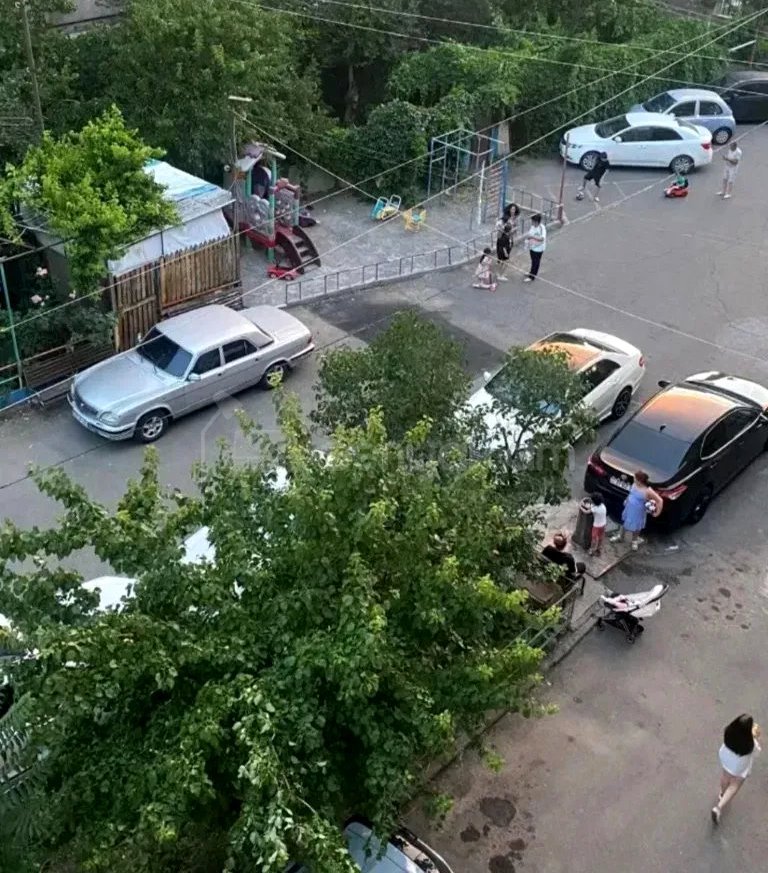 3 Սենյականոց Բնակարան Քարե Շենքում, 75քմ, 4/5 հարկ, Կոսմետիկ Վերանորոգված