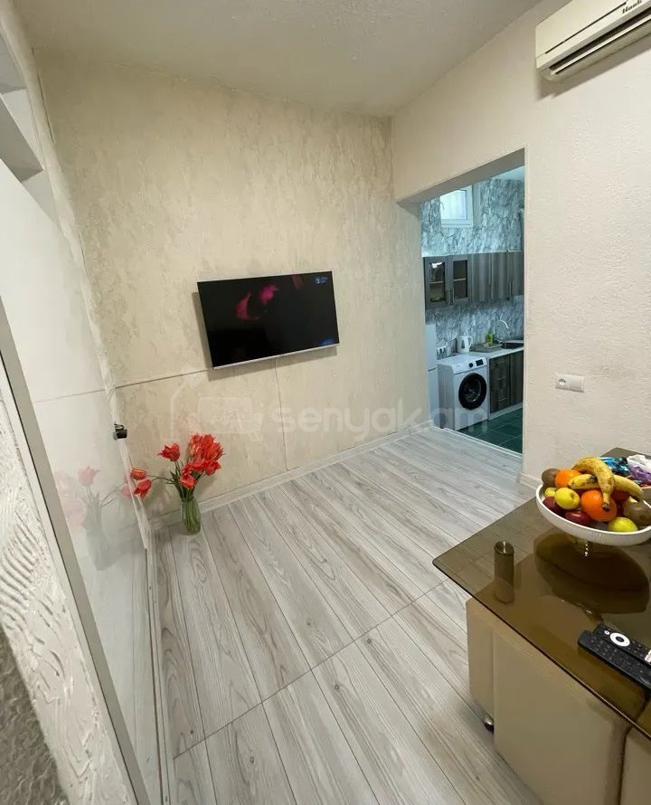 2 Սենյականոց Բնակարան Քարե Շենքում, 40քմ, 1/5 հարկ, Կապիտալ Վերանորոգված