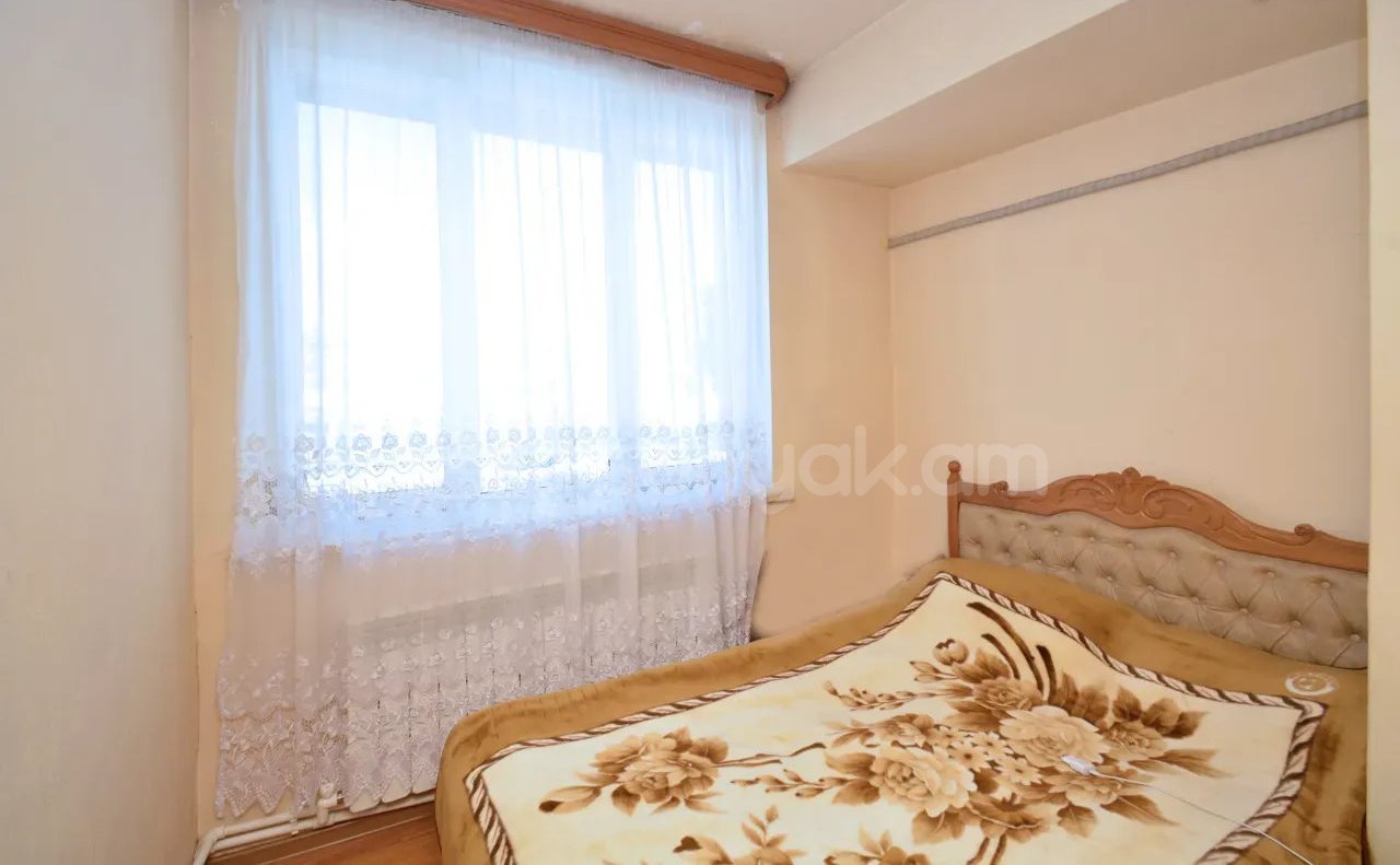 2 Սենյականոց Բնակարան Քարե Շենքում, 55քմ, 5/5 հարկ, Կոսմետիկ Վերանորոգված