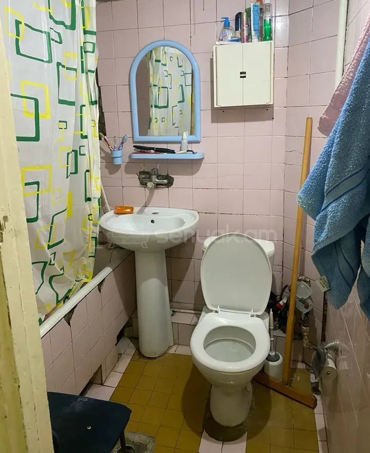 2 Սենյականոց Բնակարան Քարե Շենքում, 57քմ, 2/5 հարկ, Կոսմետիկ Վերանորոգված