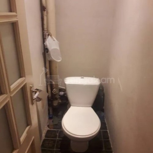 1 Սենյականոց Բնակարան Քարե Շենքում, 48քմ, 2/5 հարկ, Կոսմետիկ Վերանորոգված