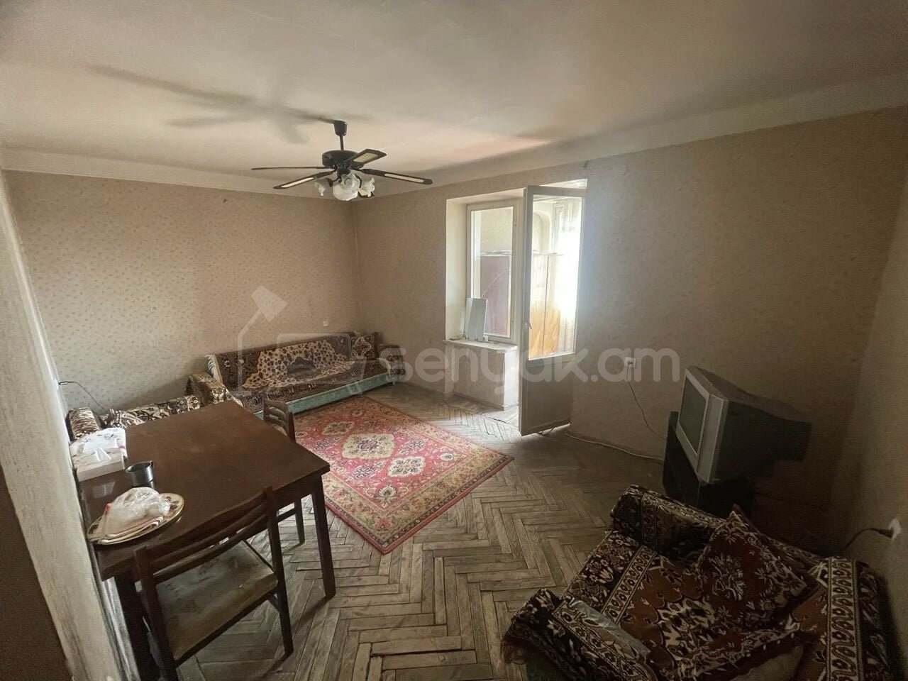 2 Սենյականոց Բնակարան Քարե Շենքում, 48քմ, 4/5 հարկ, Պետական Վիճակում