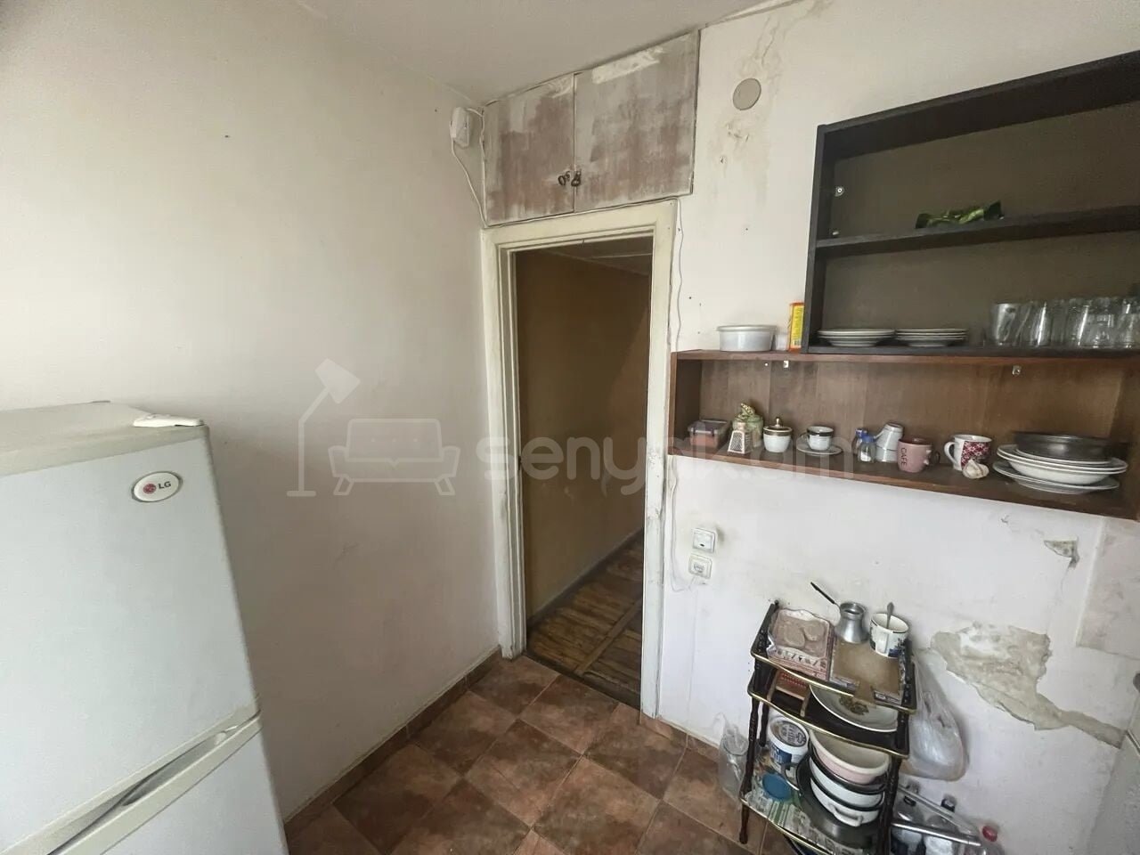 2 Սենյականոց Բնակարան Քարե Շենքում, 48քմ, 4/5 հարկ, Պետական Վիճակում