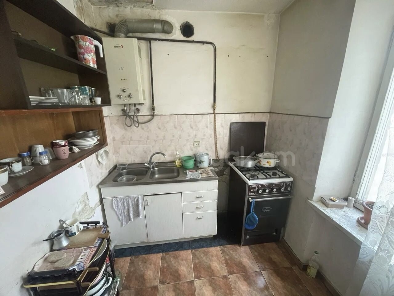 2 Սենյականոց Բնակարան Քարե Շենքում, 48քմ, 4/5 հարկ, Պետական Վիճակում