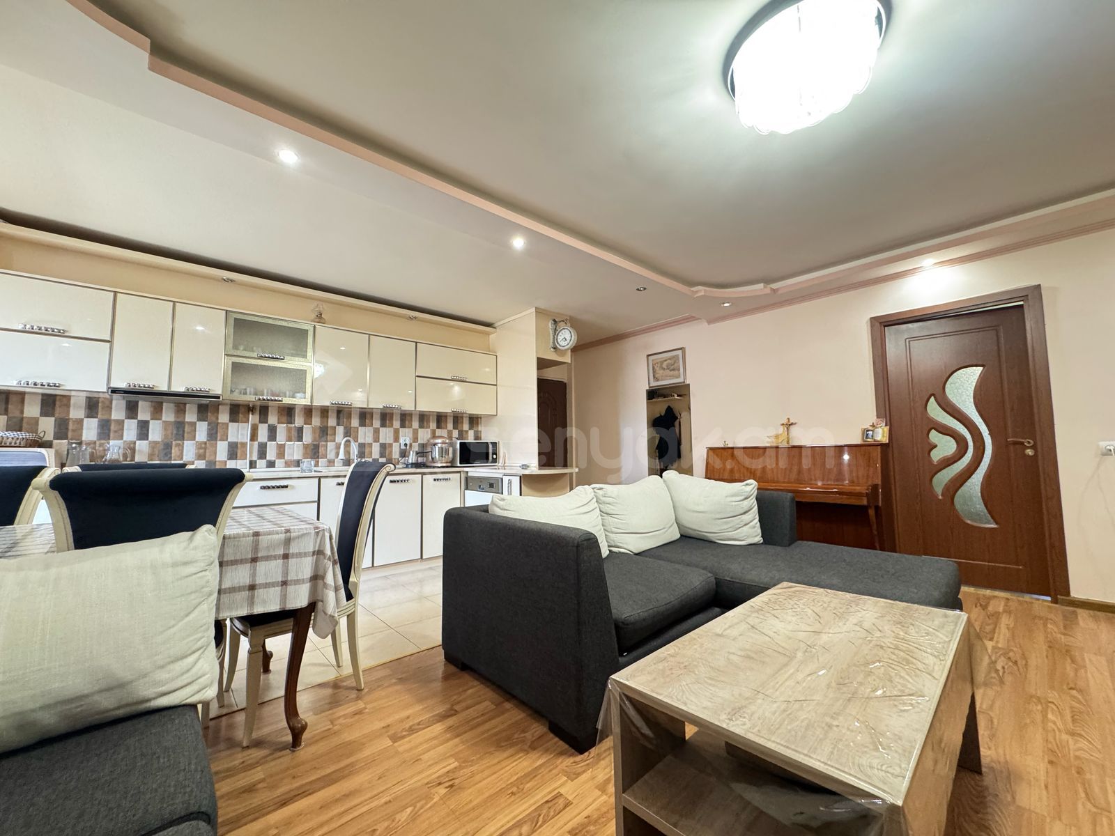 3 Սենյականոց Բնակարան, 60քմ, 3/4 հարկ, Կապիտալ Վերանորոգված