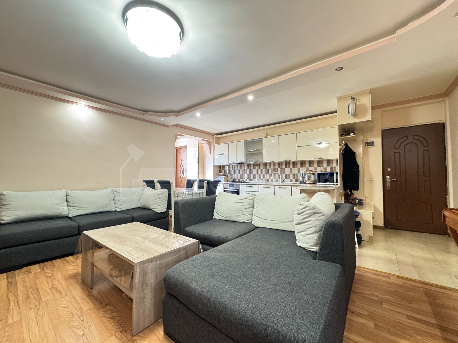 3 Սենյականոց Բնակարան, 60քմ, 3/4 հարկ, Կապիտալ Վերանորոգված