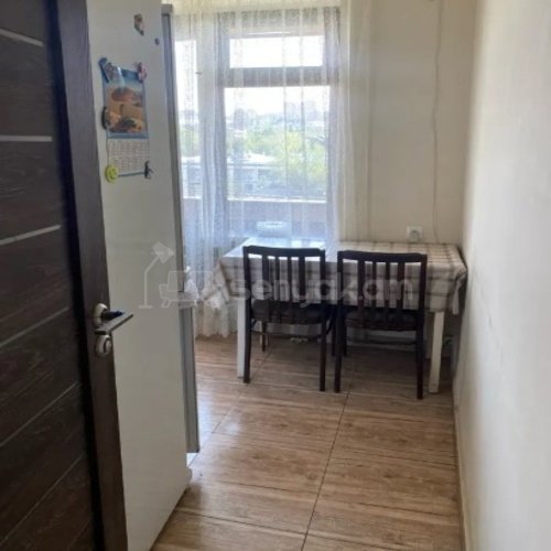 2 Սենյականոց Բնակարան Քարե Շենքում, 57քմ, 5/5 հարկ, Կապիտալ Վերանորոգված, Կահավորված, Արևկող