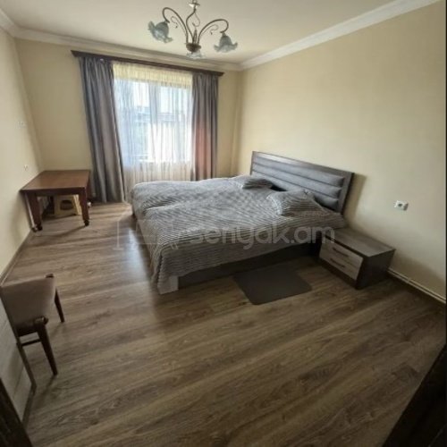 2 Սենյականոց Բնակարան Քարե Շենքում, 57քմ, 5/5 հարկ, Կապիտալ Վերանորոգված, Կահավորված, Արևկող