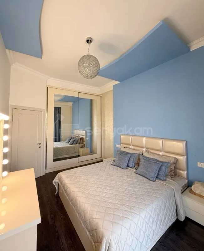 3 Սենյականոց Բնակարան, 90քմ, 7/9 հարկ, Դիզայներական Վերանորոգված, Կահավորված, Արևկող