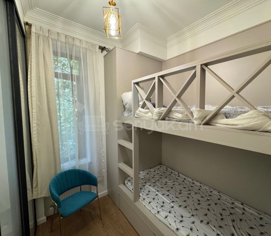 3 Սենյականոց Բնակարան Քարե Շենքում, 60քմ, 4/4 հարկ, Դիզայներական Վերանորոգված, Կահավորված, Արևկող