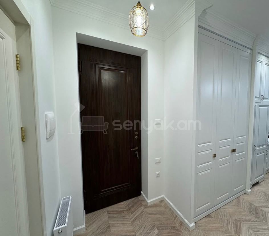 3 Սենյականոց Բնակարան Քարե Շենքում, 60քմ, 4/4 հարկ, Դիզայներական Վերանորոգված, Կահավորված, Արևկող