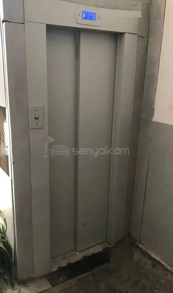 1 Սենյականոց Բնակարան, 41քմ, 11/11 հարկ, Պետական Վիճակում