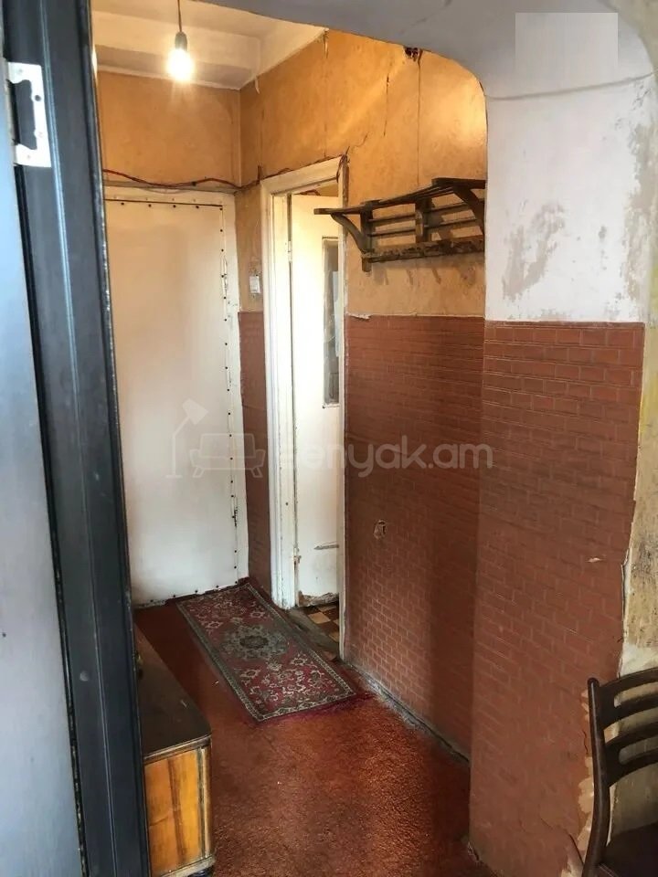 1 Սենյականոց Բնակարան, 41քմ, 11/11 հարկ, Պետական Վիճակում