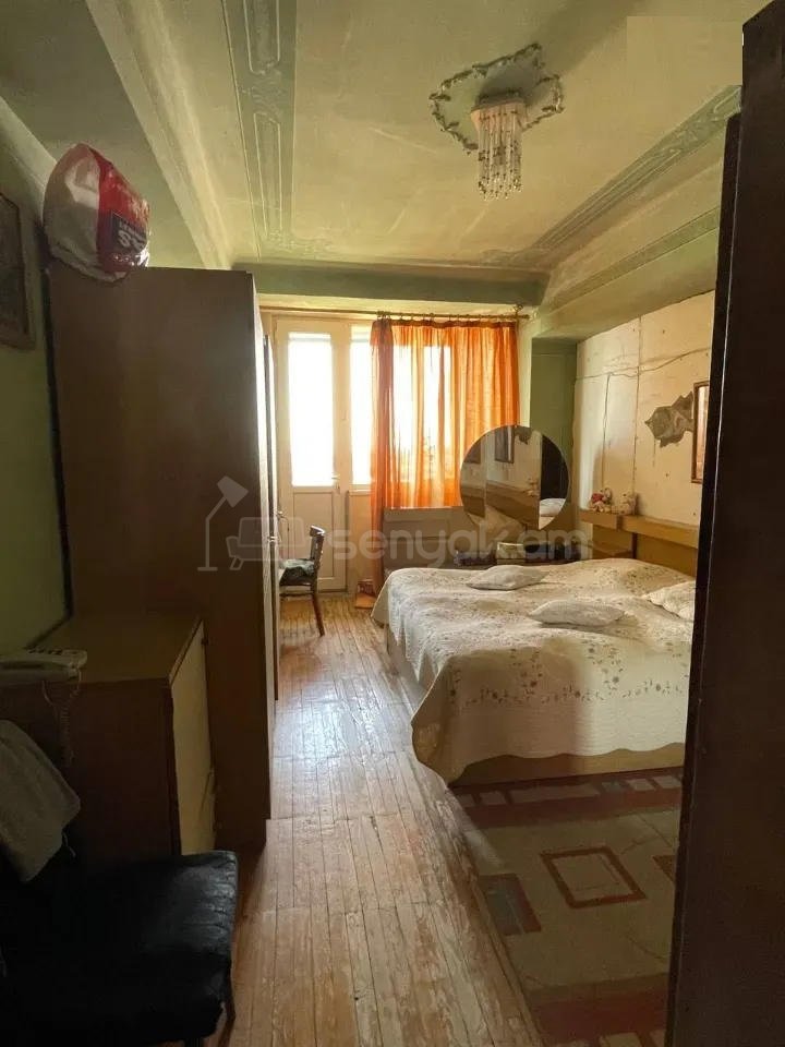 3 Սենյականոց Բնակարան, 95քմ, 9/9 հարկ, Նորմալ Վիճակում