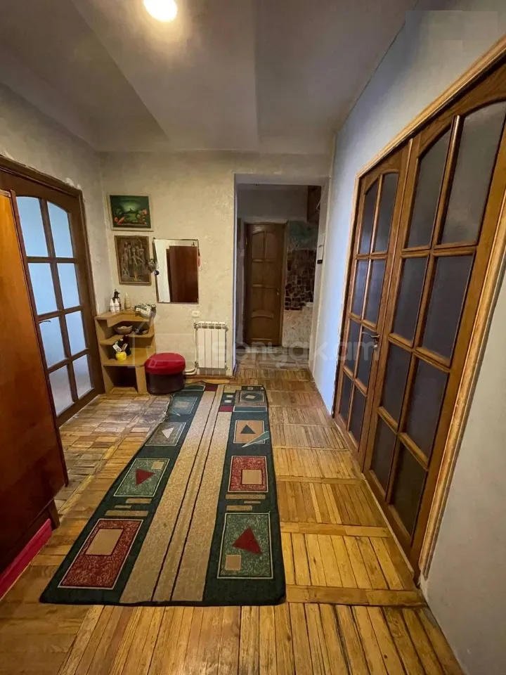 3 Սենյականոց Բնակարան, 95քմ, 9/9 հարկ, Նորմալ Վիճակում