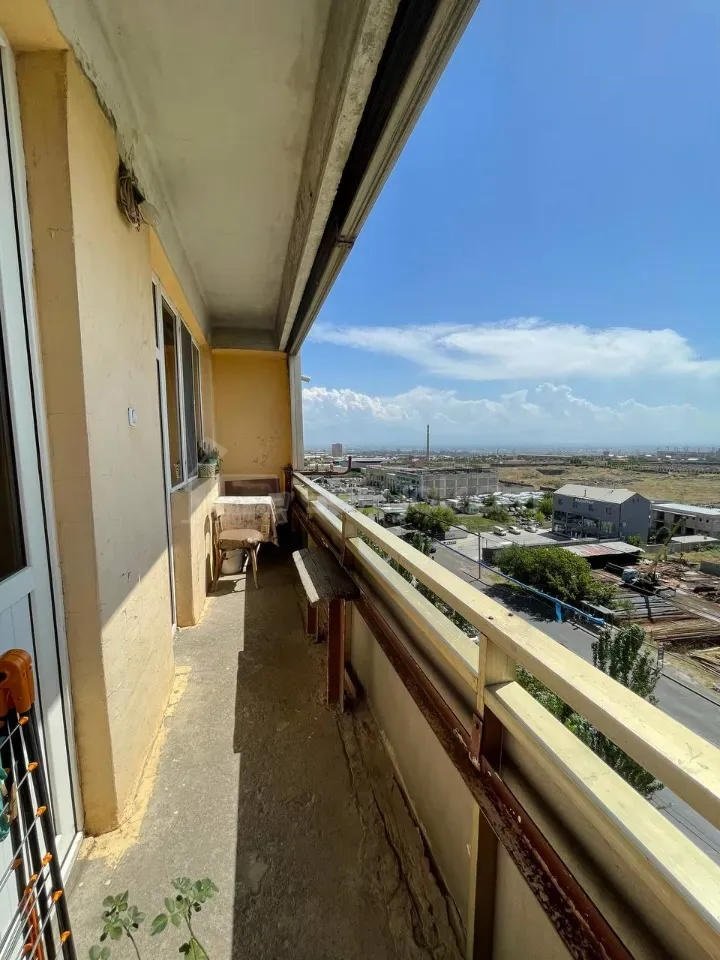 3 Սենյականոց Բնակարան, 95քմ, 9/9 հարկ, Նորմալ Վիճակում