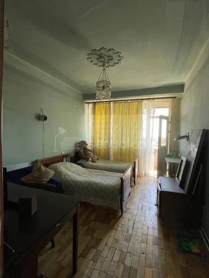 3 Սենյականոց Բնակարան, 95քմ, 9/9 հարկ, Նորմալ Վիճակում