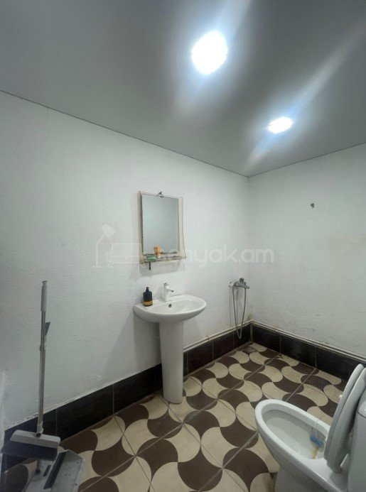 3 Սենյականոց Սեփական Տուն, 90քմ, Նորմալ Վիճակում