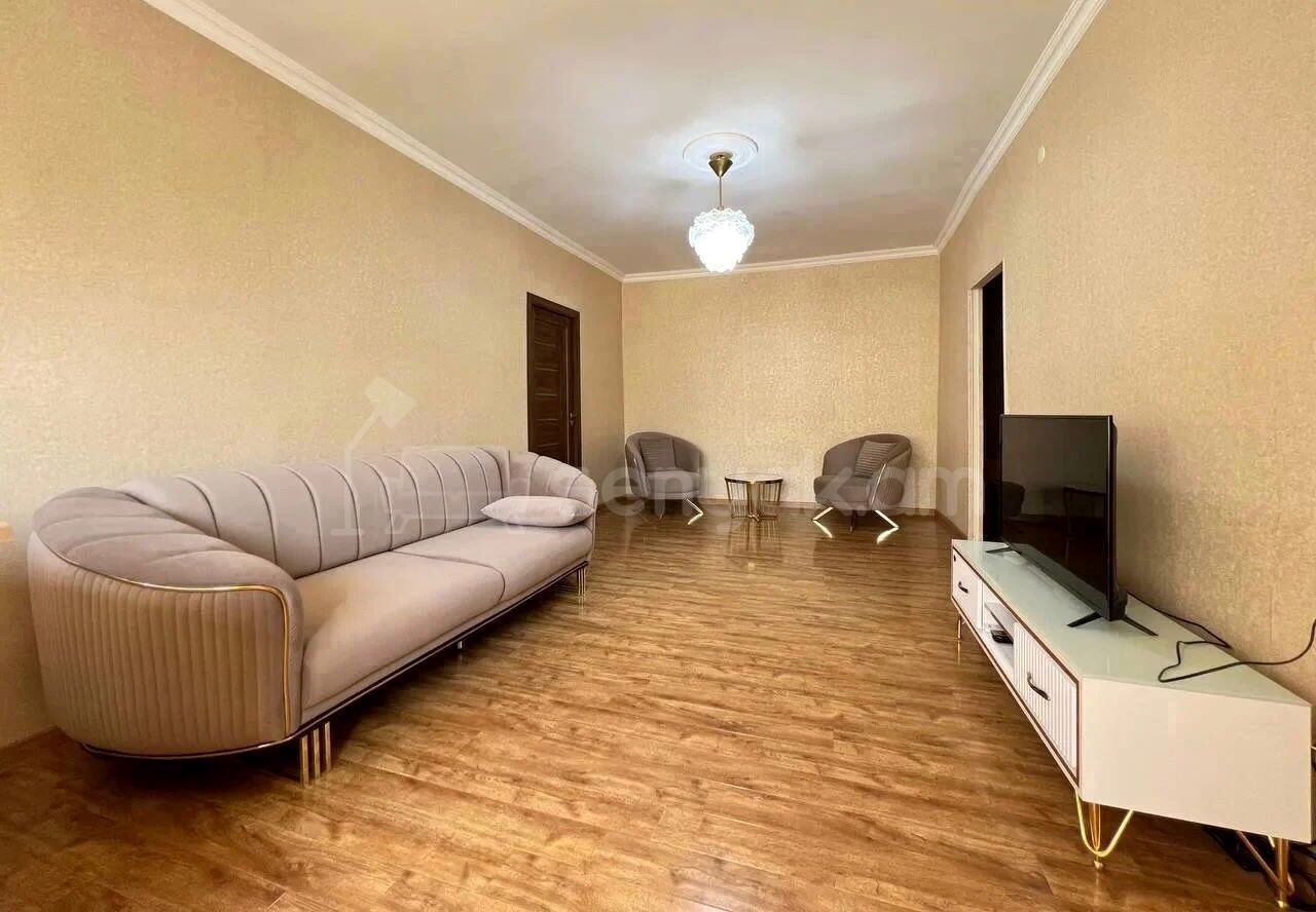 2 Սենյականոց Բնակարան, 60քմ, 2/10 հարկ, Դիզայներական Վերանորոգված, Կահավորված, Արևկող
