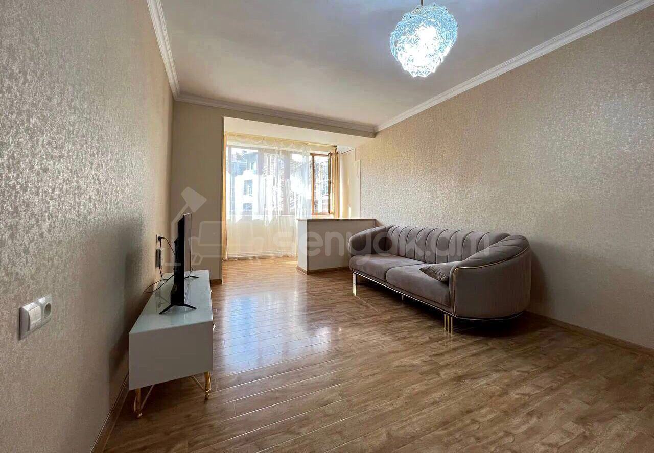 2 Սենյականոց Բնակարան, 60քմ, 2/10 հարկ, Դիզայներական Վերանորոգված, Կահավորված, Արևկող