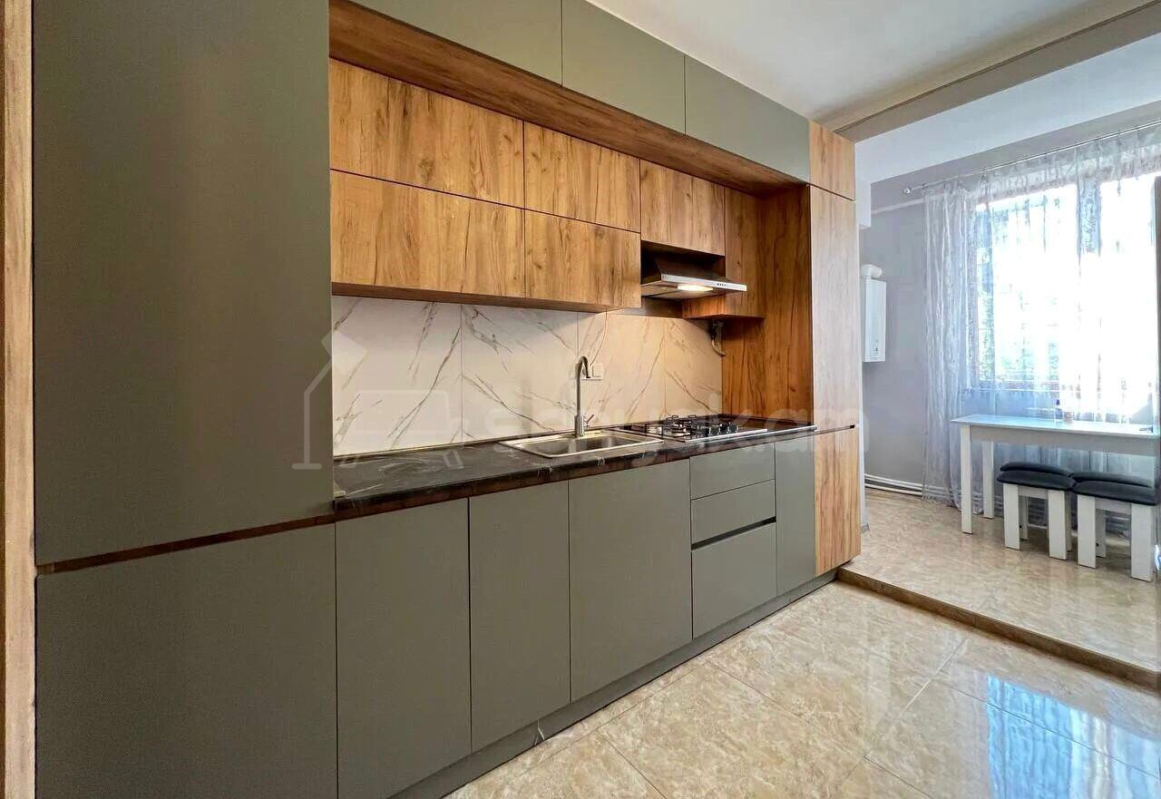 2 Սենյականոց Բնակարան, 60քմ, 2/10 հարկ, Դիզայներական Վերանորոգված, Կահավորված, Արևկող