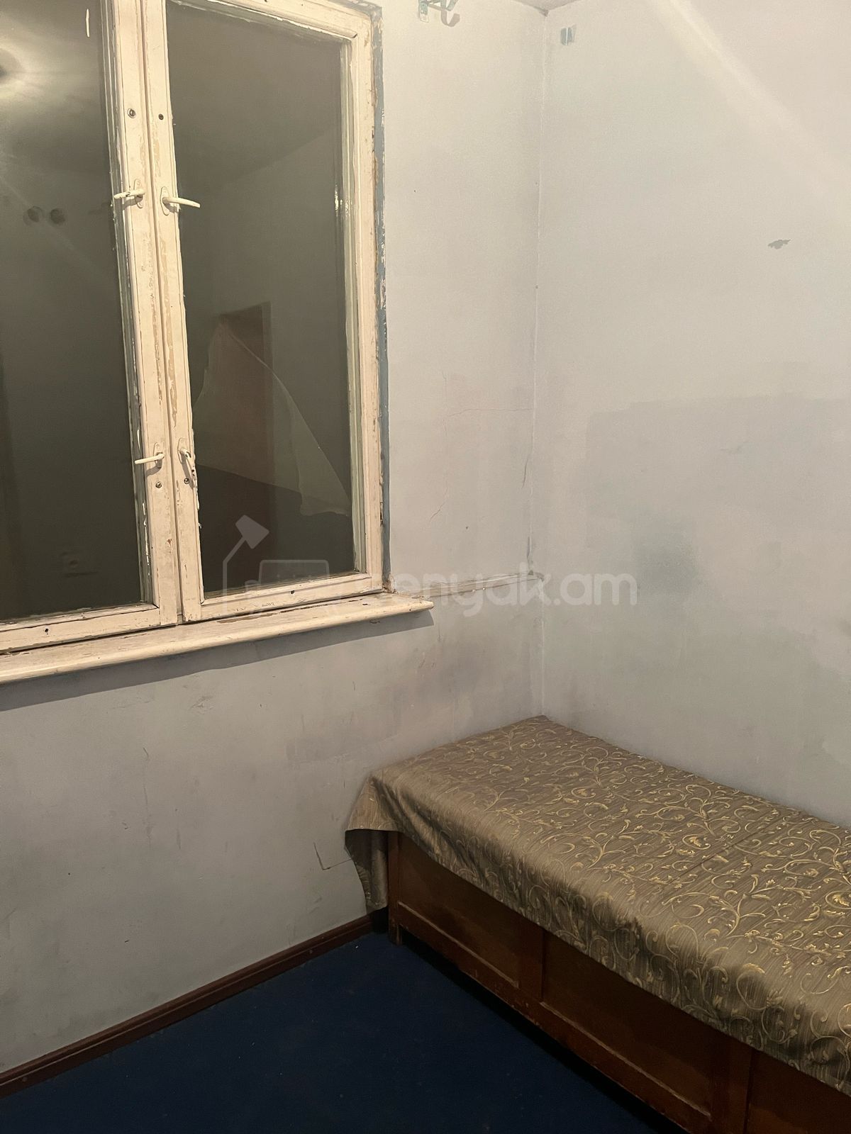 3 Սենյականոց Բնակարան Քարե Շենքում, 56քմ, 4/4 հարկ, Կոսմետիկ Վերանորոգված