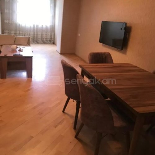 2 Սենյականոց Բնակարան Քարե Շենքում, 60քմ, 5/5 հարկ, Կապիտալ Վերանորոգված, Կահավորված, Արևկող