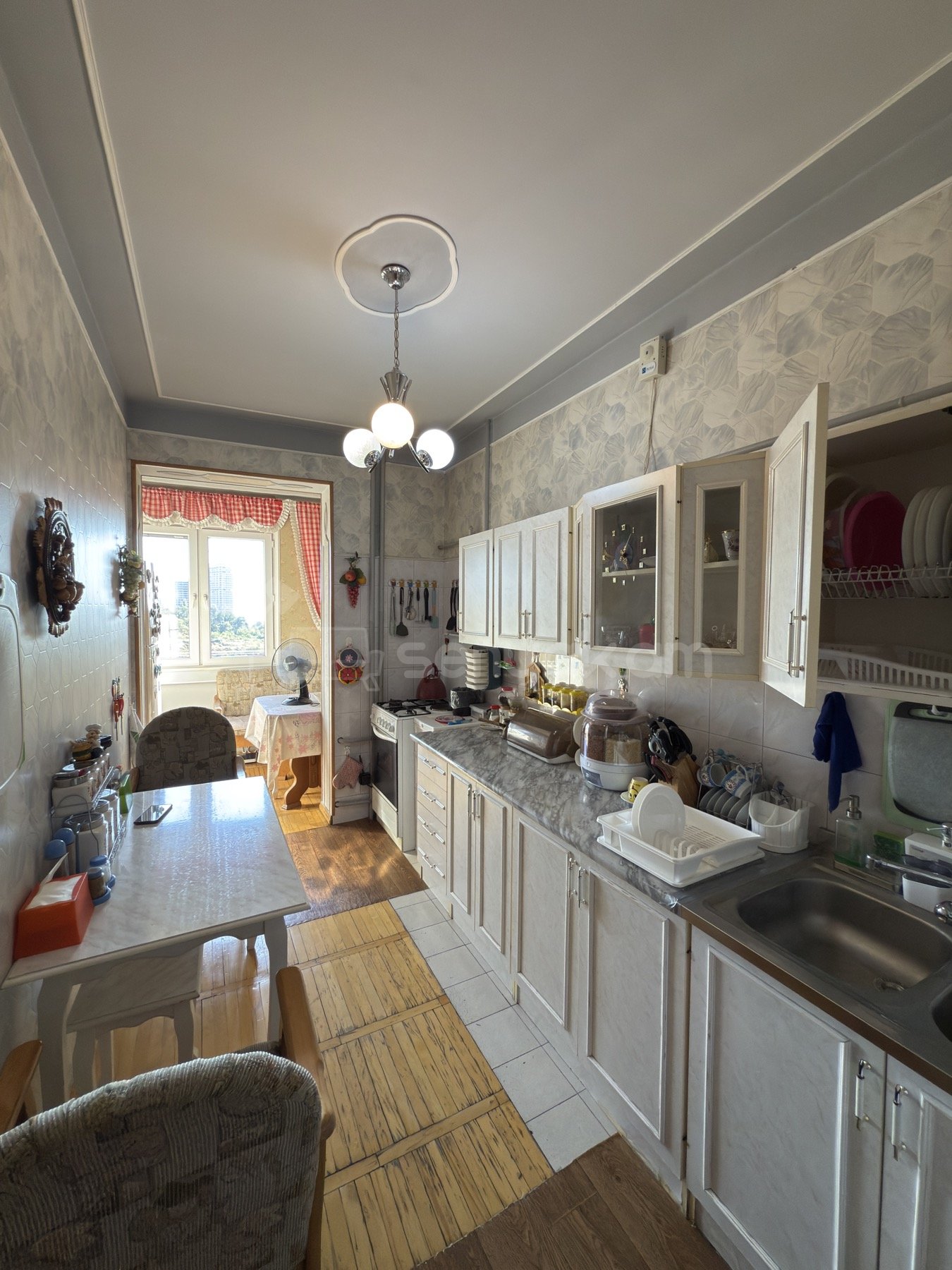 3 Սենյականոց Բնակարան, 77քմ, 7/9 հարկ, Նորմալ Վիճակում