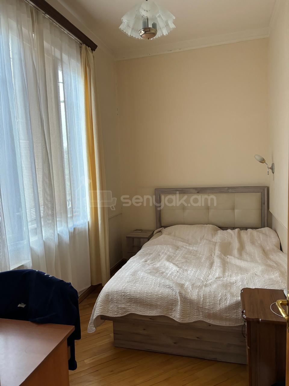 3 Սենյականոց Բնակարան Քարե Շենքում, 52քմ, 2/5 հարկ, Կապիտալ Վերանորոգված, Կահավորված, Արևկող