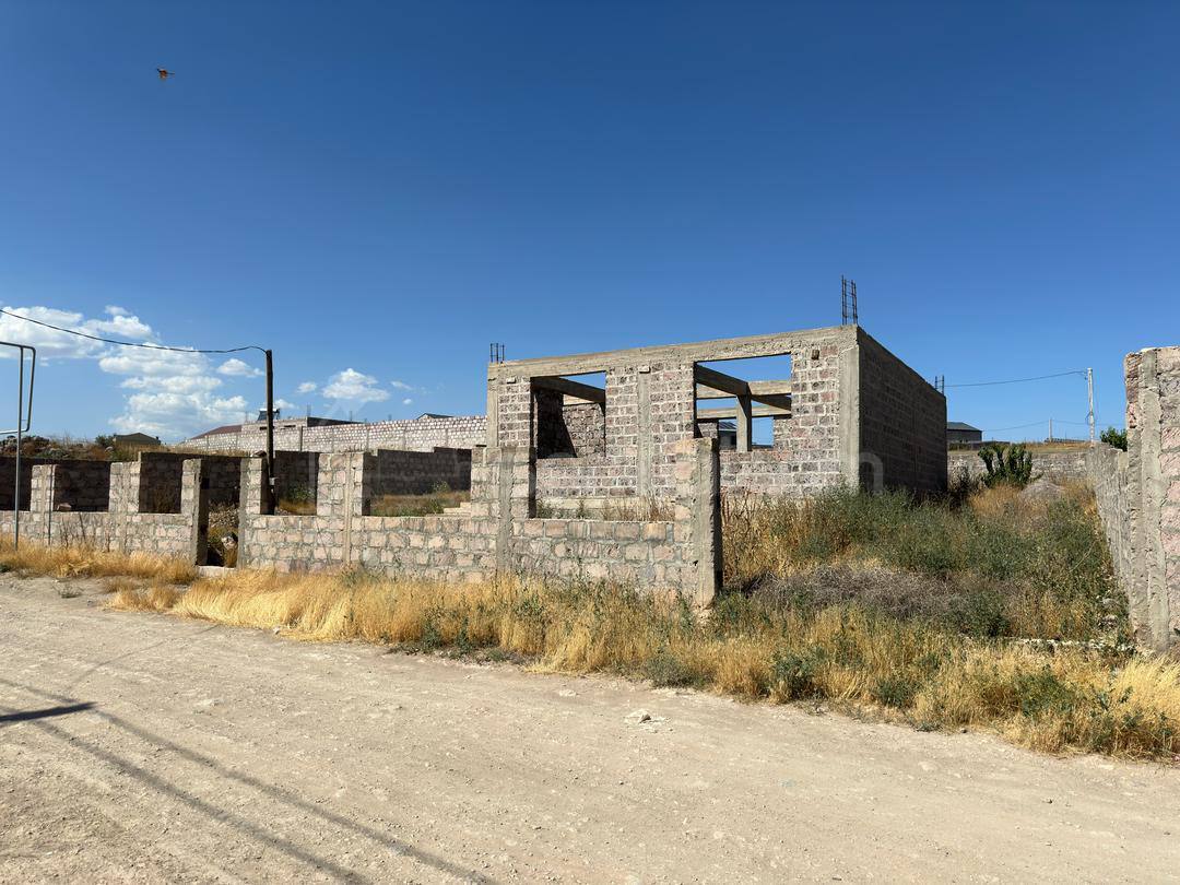 Հողամաս, 700քմ, Ոռոգման Ջրով, Էլեկտրականությամբ, Պարսպապատ